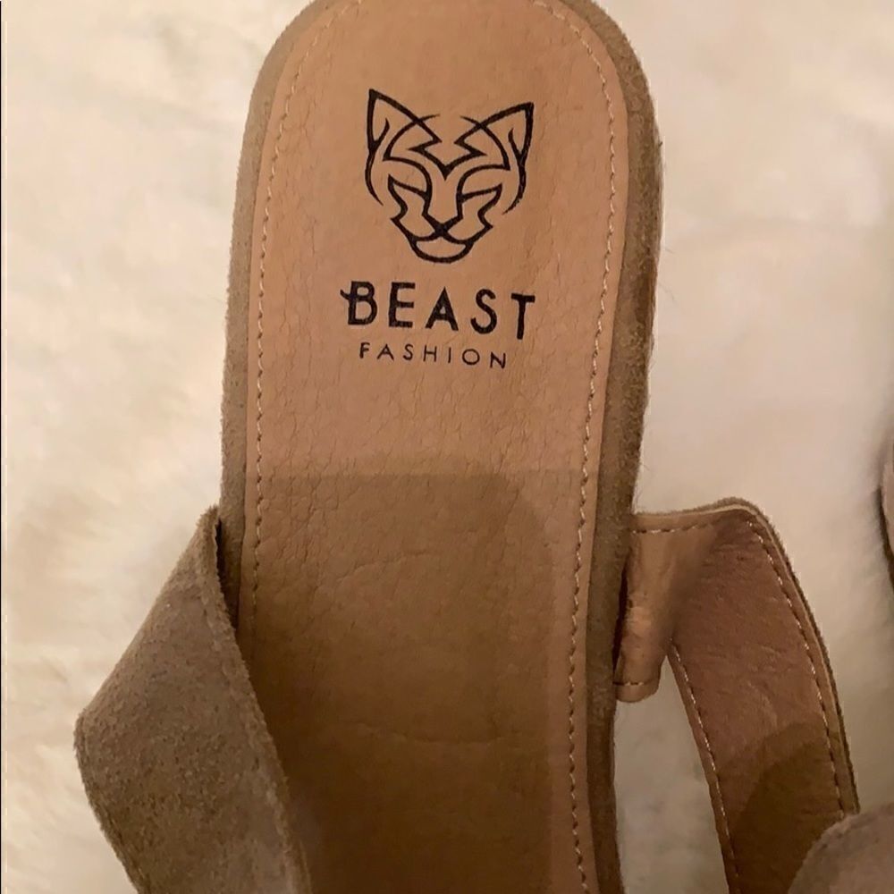Beast Fashion suede platforms  - Picture 6 of 7